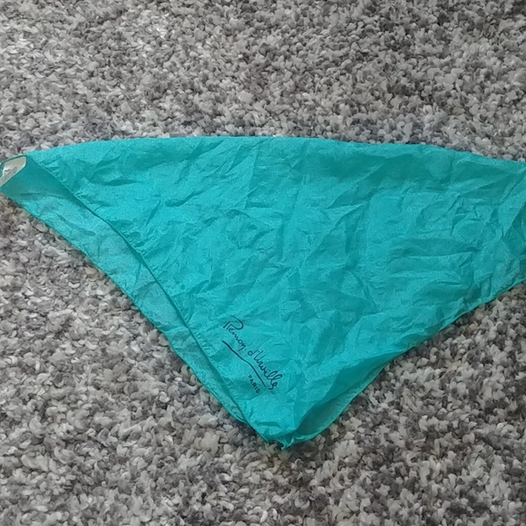 Bandana - Picture 1 of 5